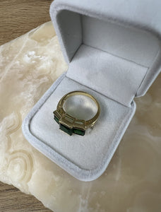 Vintage Jewellery Gold Ring 3 x Emerald White Sapphires Deco Design size 9